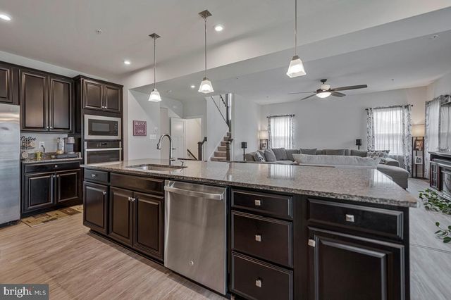 8868 BANCROFT DR, Waldorf, MD 20603