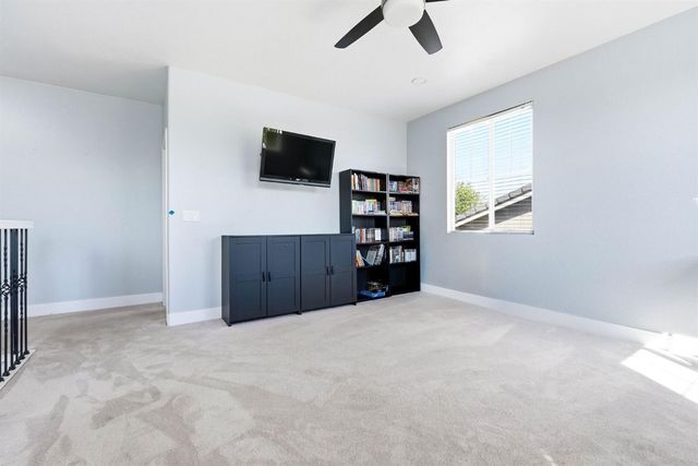 9794 Joebar Cir, Elk Grove, CA 95757