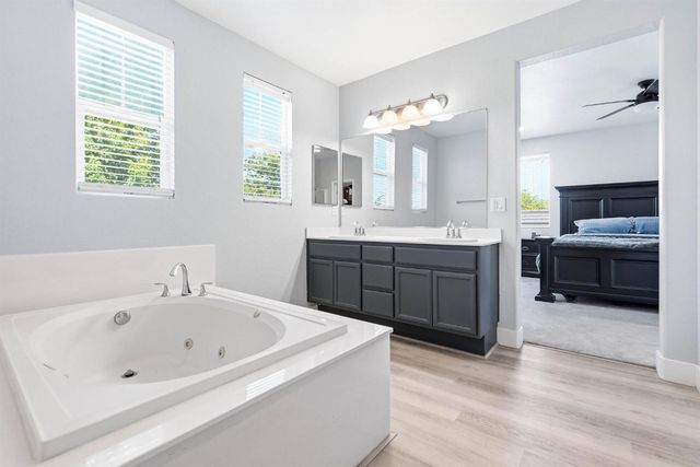 9794 Joebar Cir, Elk Grove, CA 95757
