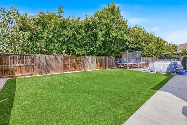 9794 Joebar Cir, Elk Grove, CA 95757