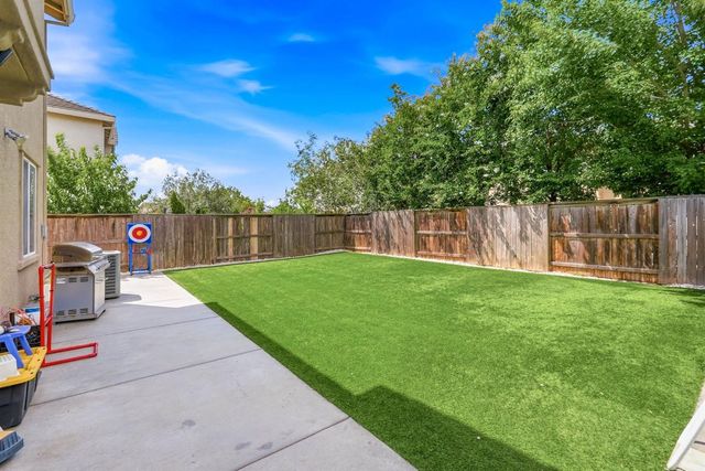9794 Joebar Cir, Elk Grove, CA 95757