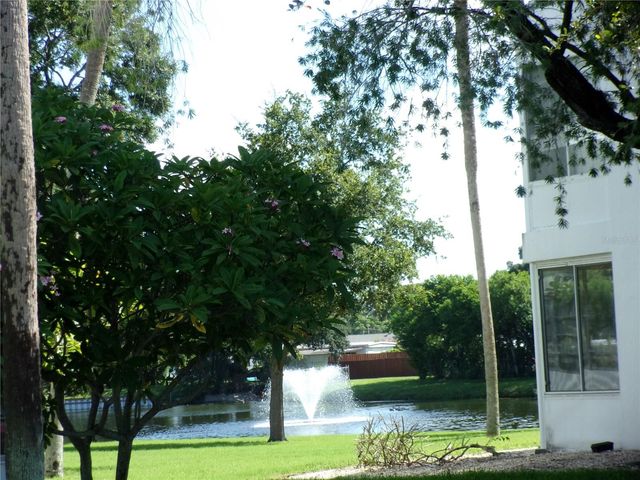 11224 82ND AVENUE 210, Seminole, FL 33772