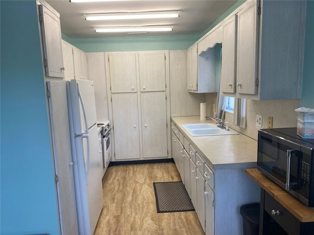 11224 82ND AVENUE 210, Seminole, FL 33772