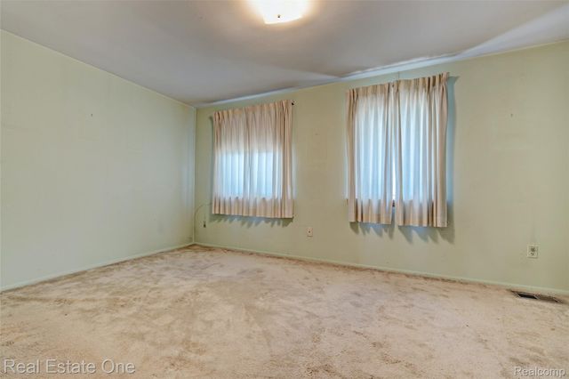 4456 15 Mile Road, Sterling Heights, MI 48310