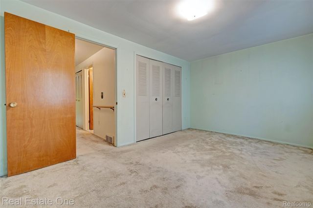 4456 15 Mile Road, Sterling Heights, MI 48310