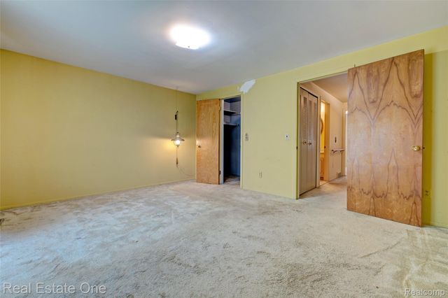 4456 15 Mile Road, Sterling Heights, MI 48310