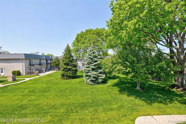 4456 15 Mile Road, Sterling Heights, MI 48310