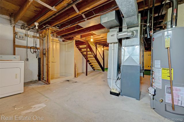 4456 15 Mile Road, Sterling Heights, MI 48310
