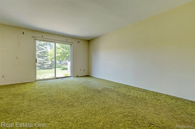4456 15 Mile Road, Sterling Heights, MI 48310