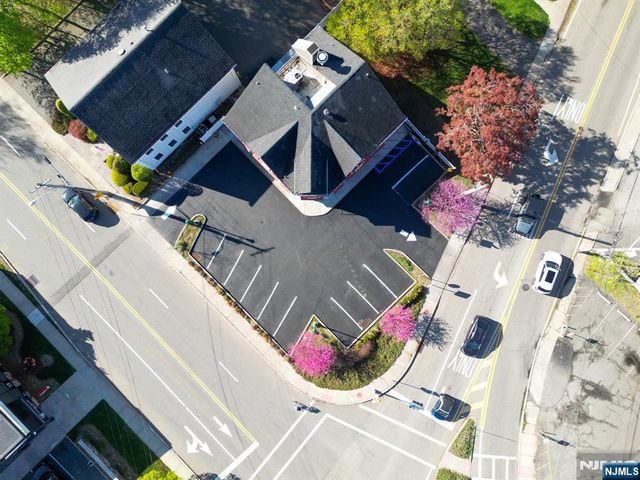 309 Closter Dock Road, Closter, NJ 07624