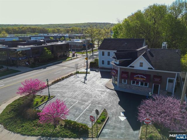 309 Closter Dock Road, Closter, NJ 07624