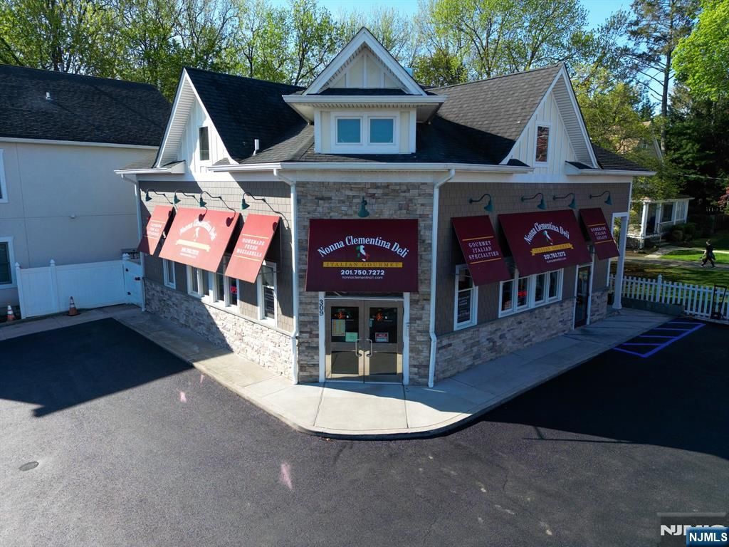 309 Closter Dock Road, Closter, NJ 07624
