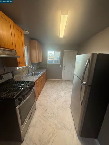 2729 18th Street, San Pablo, CA 94806