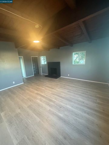 2729 18th Street, San Pablo, CA 94806