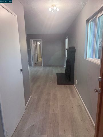 2729 18th Street, San Pablo, CA 94806