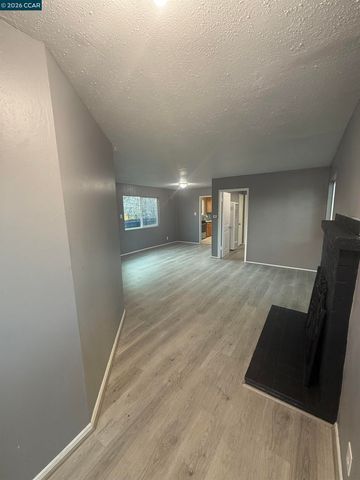 2729 18th Street, San Pablo, CA 94806