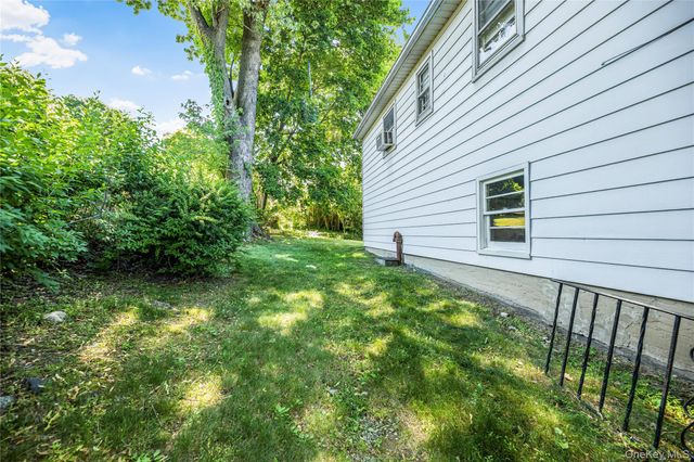 21 Pomander Drive, White Plains, NY 10607