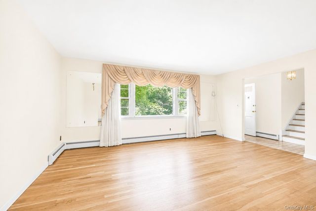 21 Pomander Drive, White Plains, NY 10607
