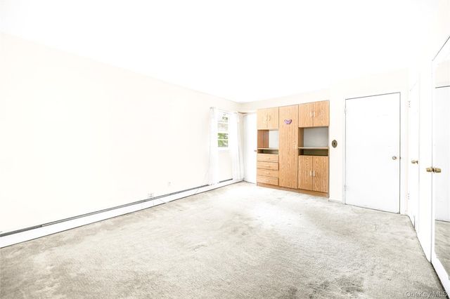 21 Pomander Drive, White Plains, NY 10607