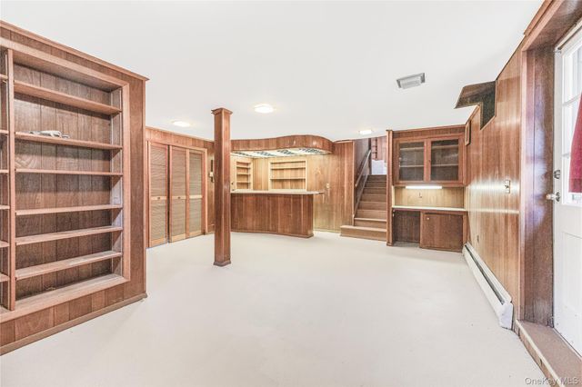 21 Pomander Drive, White Plains, NY 10607