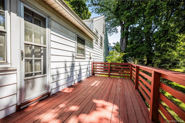 21 Pomander Drive, White Plains, NY 10607