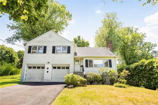 21 Pomander Drive, White Plains, NY 10607
