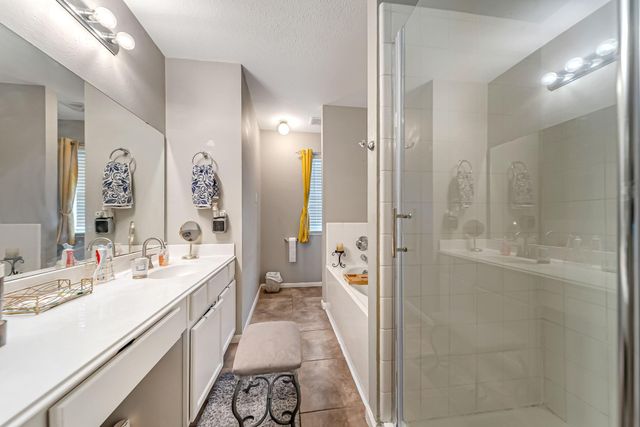 6215 Sutton Meadows Drive, Houston, TX 77086