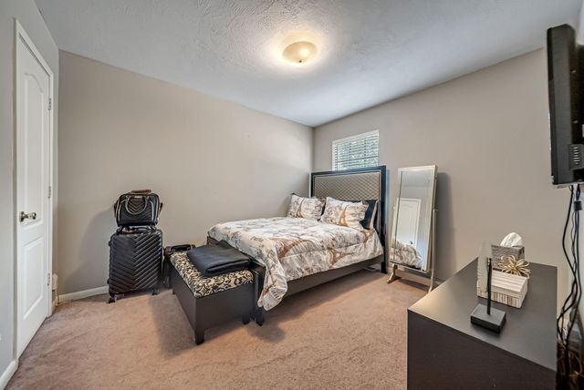 6215 Sutton Meadows Drive, Houston, TX 77086