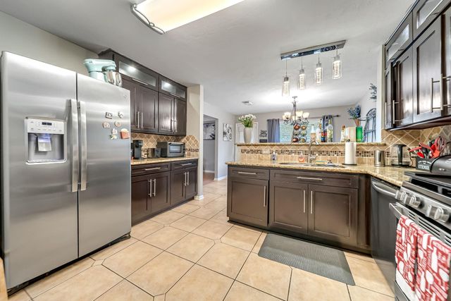 6215 Sutton Meadows Drive, Houston, TX 77086