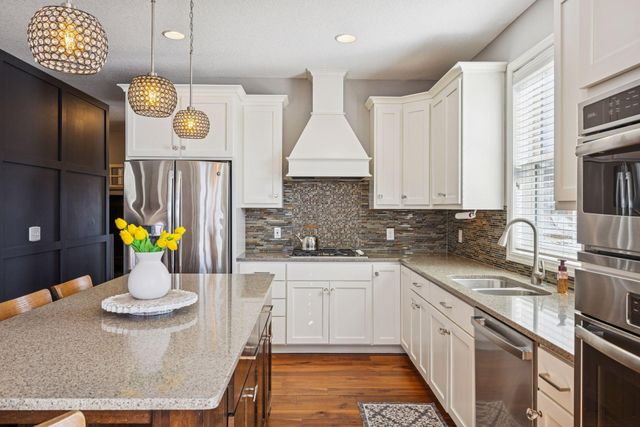 15085 54th Avenue N, Plymouth, MN 55446