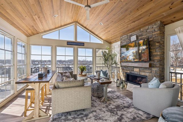 15085 54th Avenue N, Plymouth, MN 55446