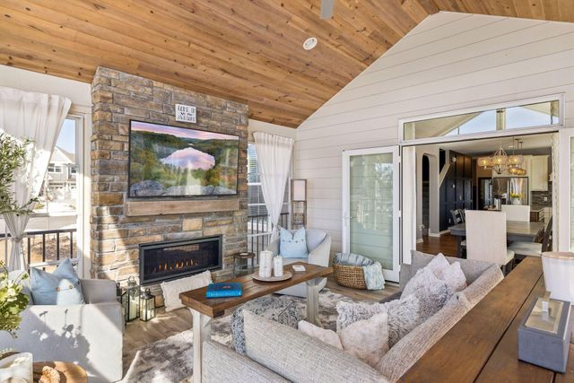 15085 54th Avenue N, Plymouth, MN 55446