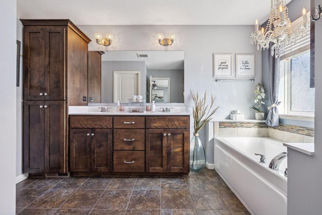 15085 54th Avenue N, Plymouth, MN 55446