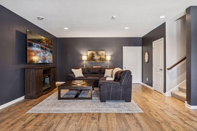 15085 54th Avenue N, Plymouth, MN 55446