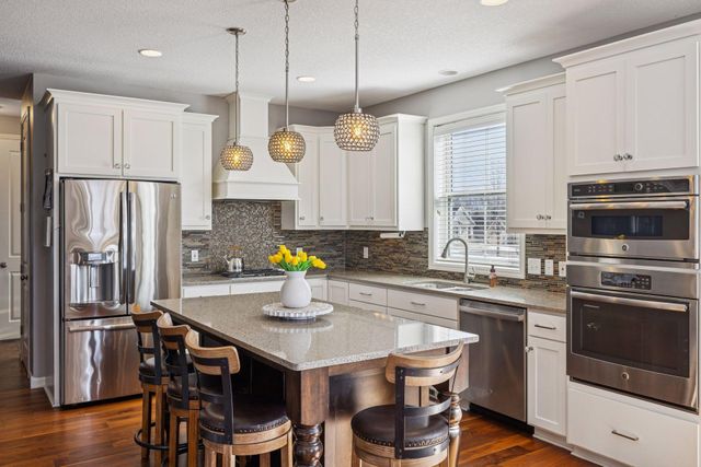 15085 54th Avenue N, Plymouth, MN 55446