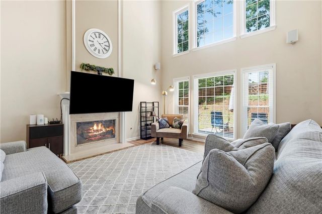 374 Ivy Glen Circle, Avondale Estates, GA 30002