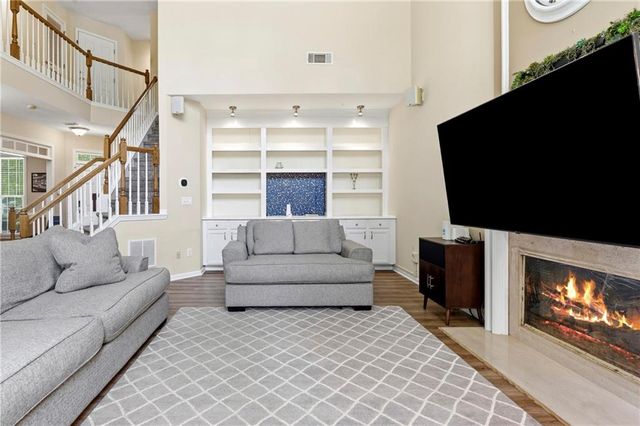 374 Ivy Glen Circle, Avondale Estates, GA 30002