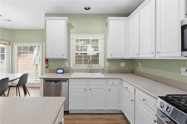 374 Ivy Glen Circle, Avondale Estates, GA 30002
