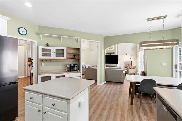 374 Ivy Glen Circle, Avondale Estates, GA 30002