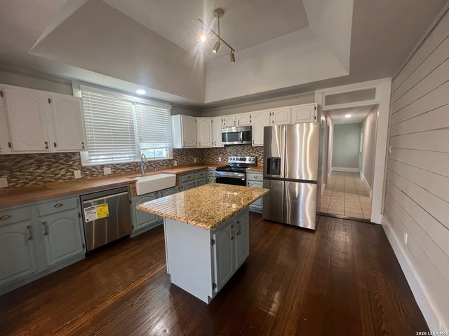 16862 Fm 306, Canyon Lake, TX 78133