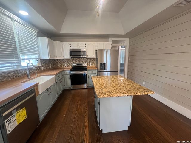 16862 Fm 306, Canyon Lake, TX 78133