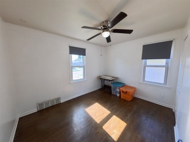 23147 Melville Avenue, Hazel Park, MI 48030