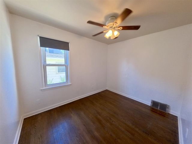 23147 Melville Avenue, Hazel Park, MI 48030