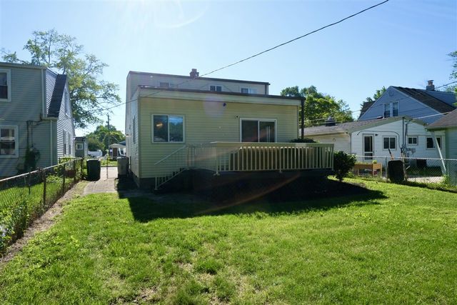 23147 Melville Avenue, Hazel Park, MI 48030