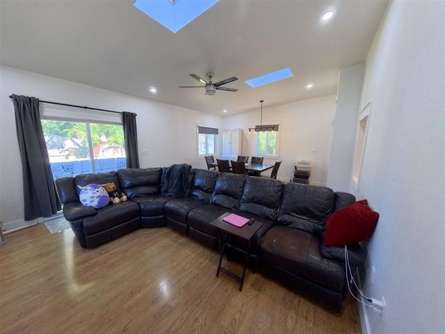 23147 Melville Avenue, Hazel Park, MI 48030