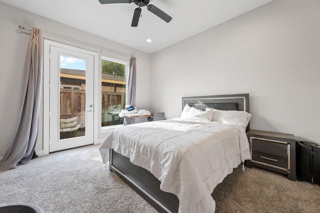 823 Mansfield Street H, Houston, TX 77091