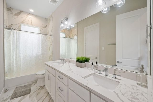 823 Mansfield Street H, Houston, TX 77091