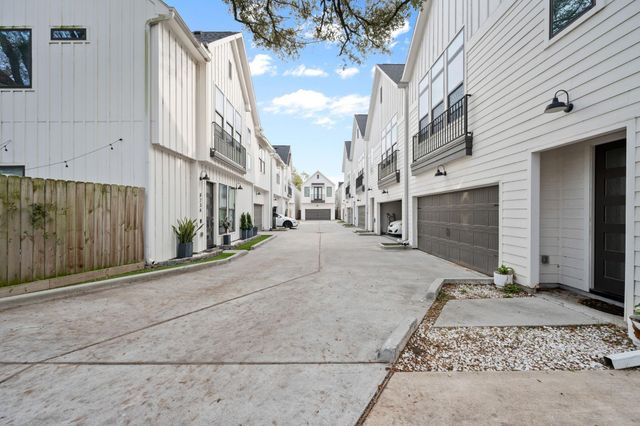 823 Mansfield Street H, Houston, TX 77091