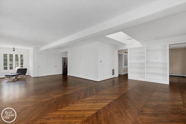 277 Lincoln Road, Grosse Pointe, MI 48230