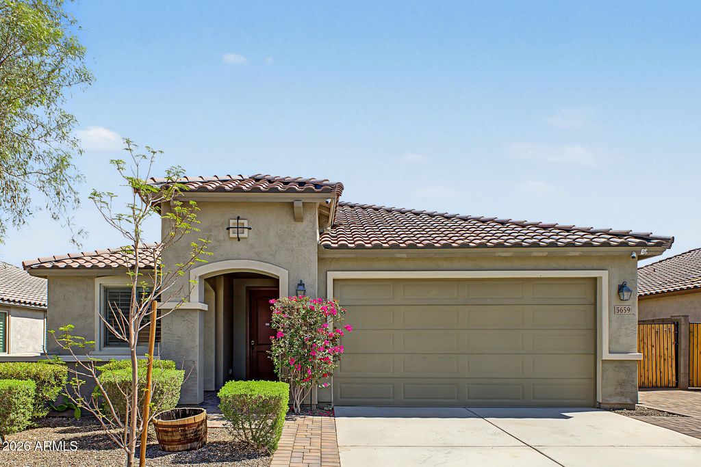 5659 N 195TH Drive, Litchfield Park, AZ 85340 — photo 2